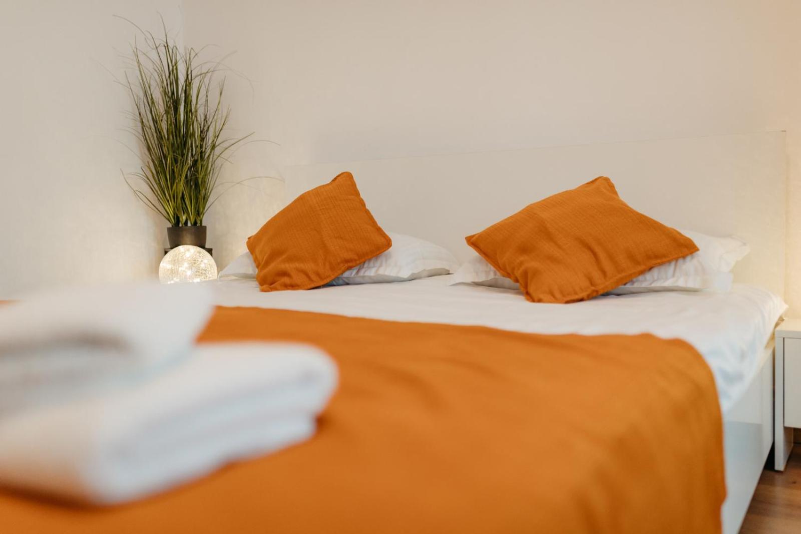Flh - Apartament Mai Cu Aroma De Cafea Si Ceai Сибиу Экстерьер фото