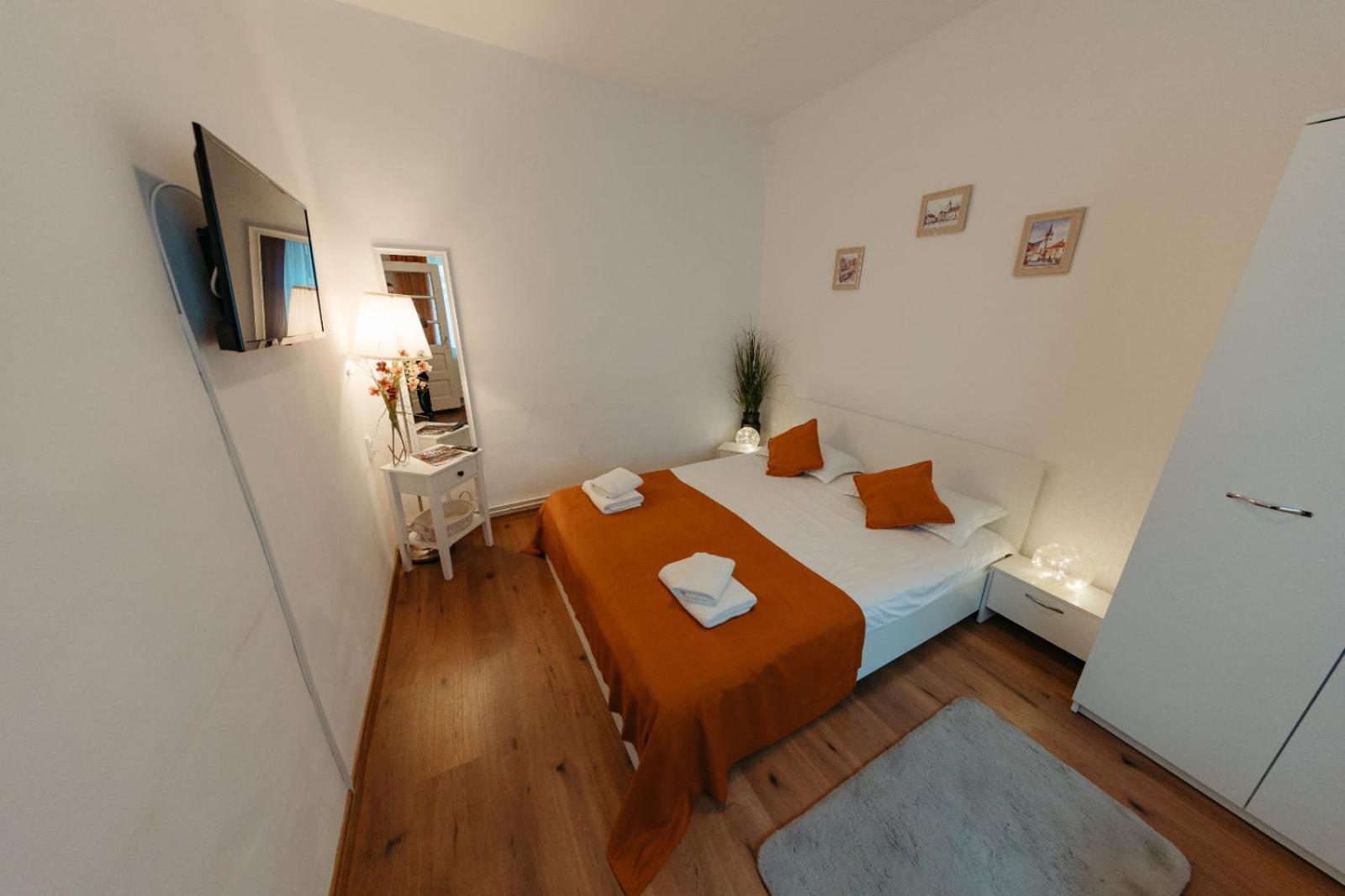 Flh - Apartament Mai Cu Aroma De Cafea Si Ceai Сибиу Экстерьер фото