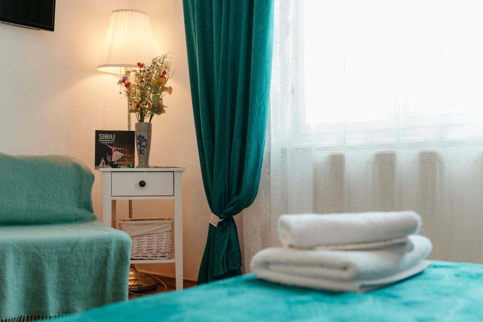 Flh - Apartament Mai Cu Aroma De Cafea Si Ceai Сибиу Экстерьер фото